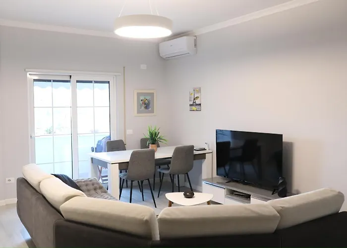 Gallery - Center View טיראנה