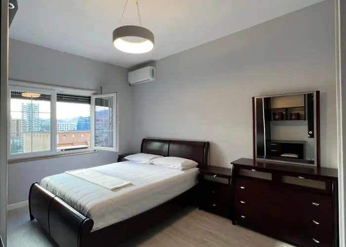 Apartment Gallery - Center View *